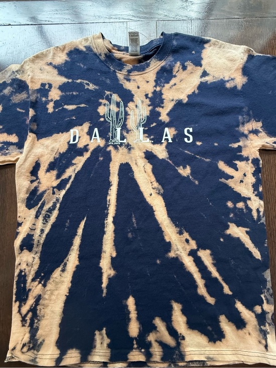 Gildan Other - Dallas Gildan Tie-Dye Graphic Tee - Navy & Tan size Large